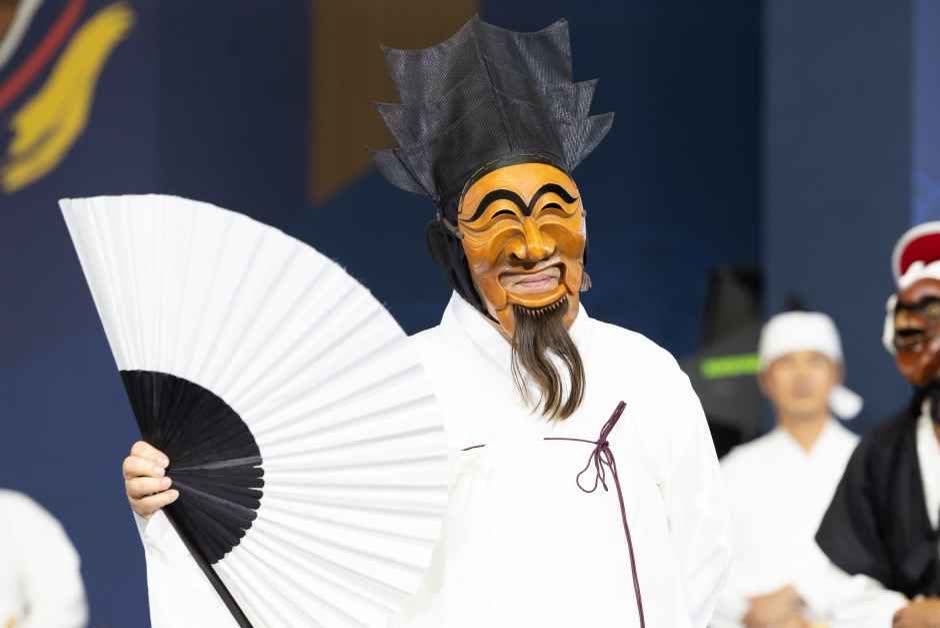 Andong Maskdance Festival (안동국제탈춤페스티벌) — What's on besides performances: exhibitions, markets, Hahoe