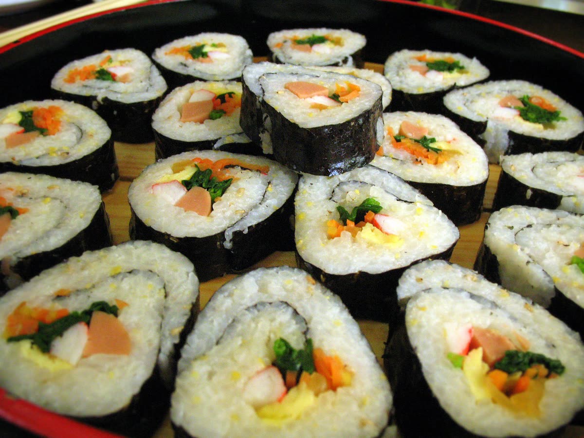 Korean.food-Kimbap-03 — How long does kimbap last at room temperature and in the fridge