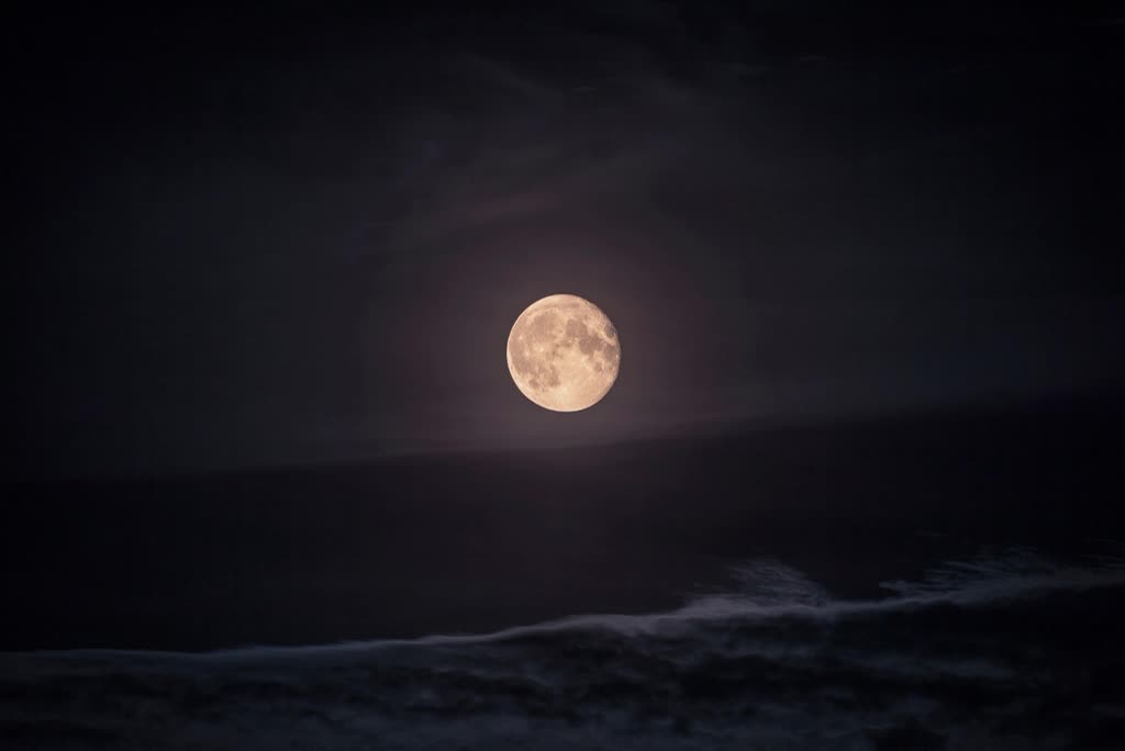 Full moon night sky — Chuseok 2026 dates: Sep 24–26, 2026