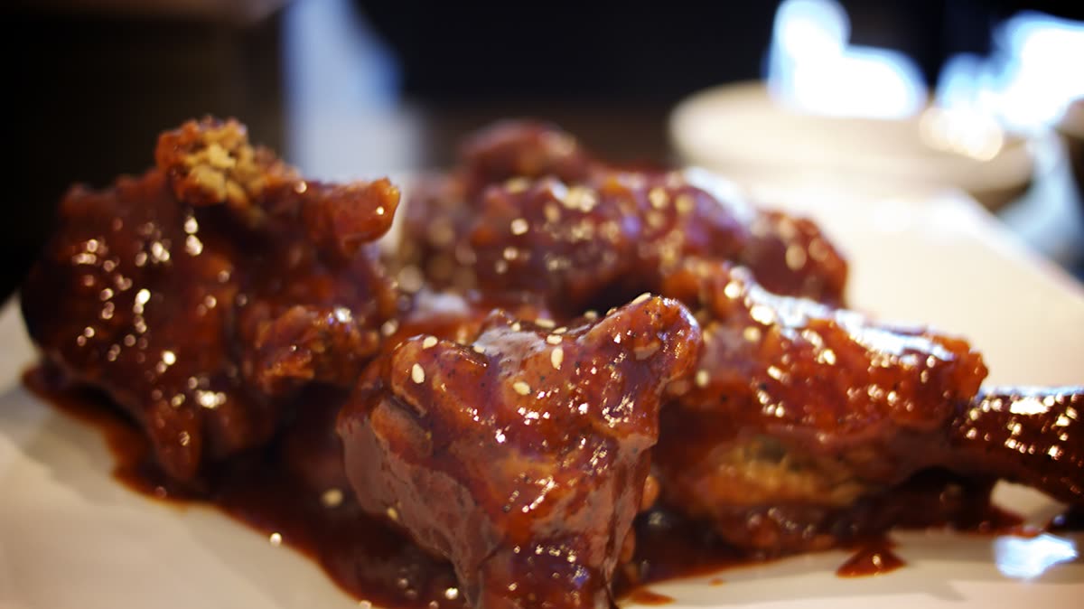 Korean fried chicken yangnyeom — dakgangjeong vs yangnyeom: the one-line answer