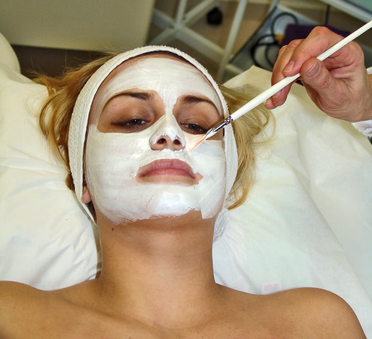 Facial mask — How to use a PDRN hydrogel mask (and what not to mix it with)