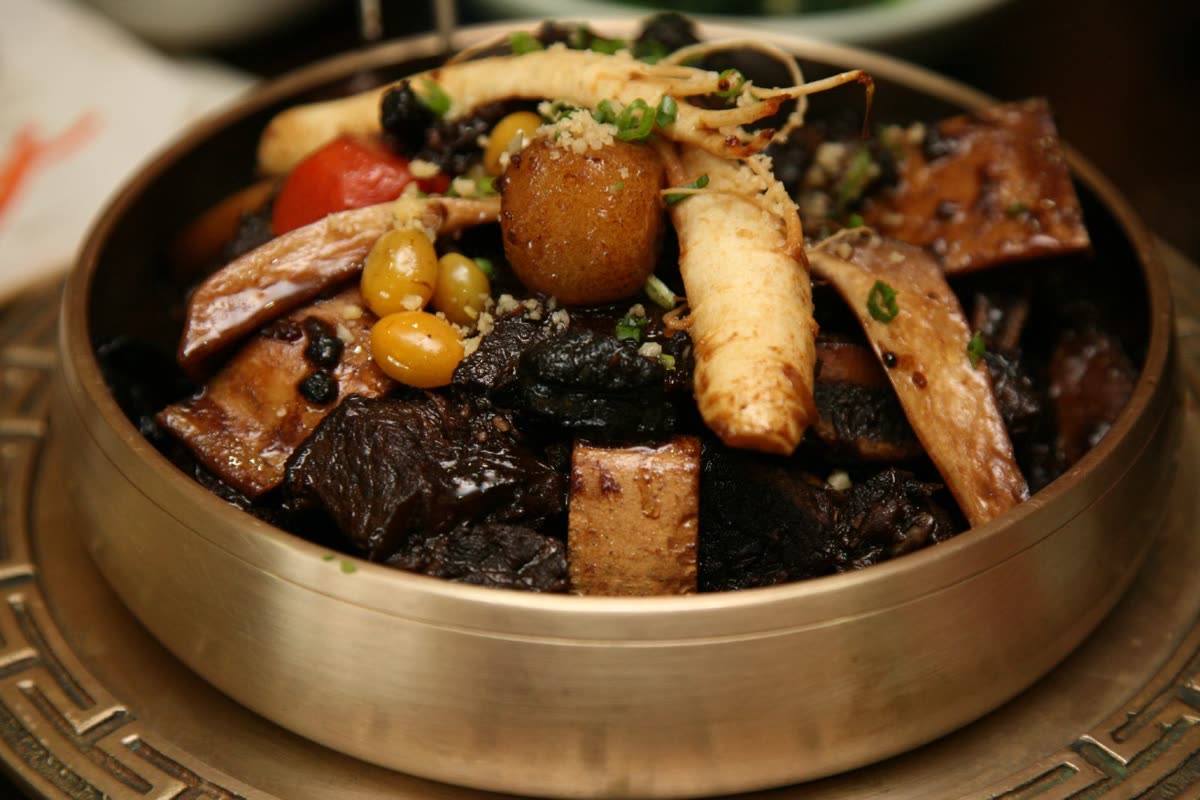 Korean braised beef short ribs-Galbijjim — Galbijjim recipe: what it is and why it anchors the Chuseok table