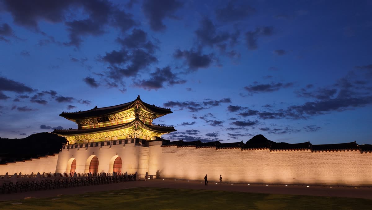 Gyeongbokgung Palace at Night — Gyeongbokgung night viewing 2026 dates, hours and price