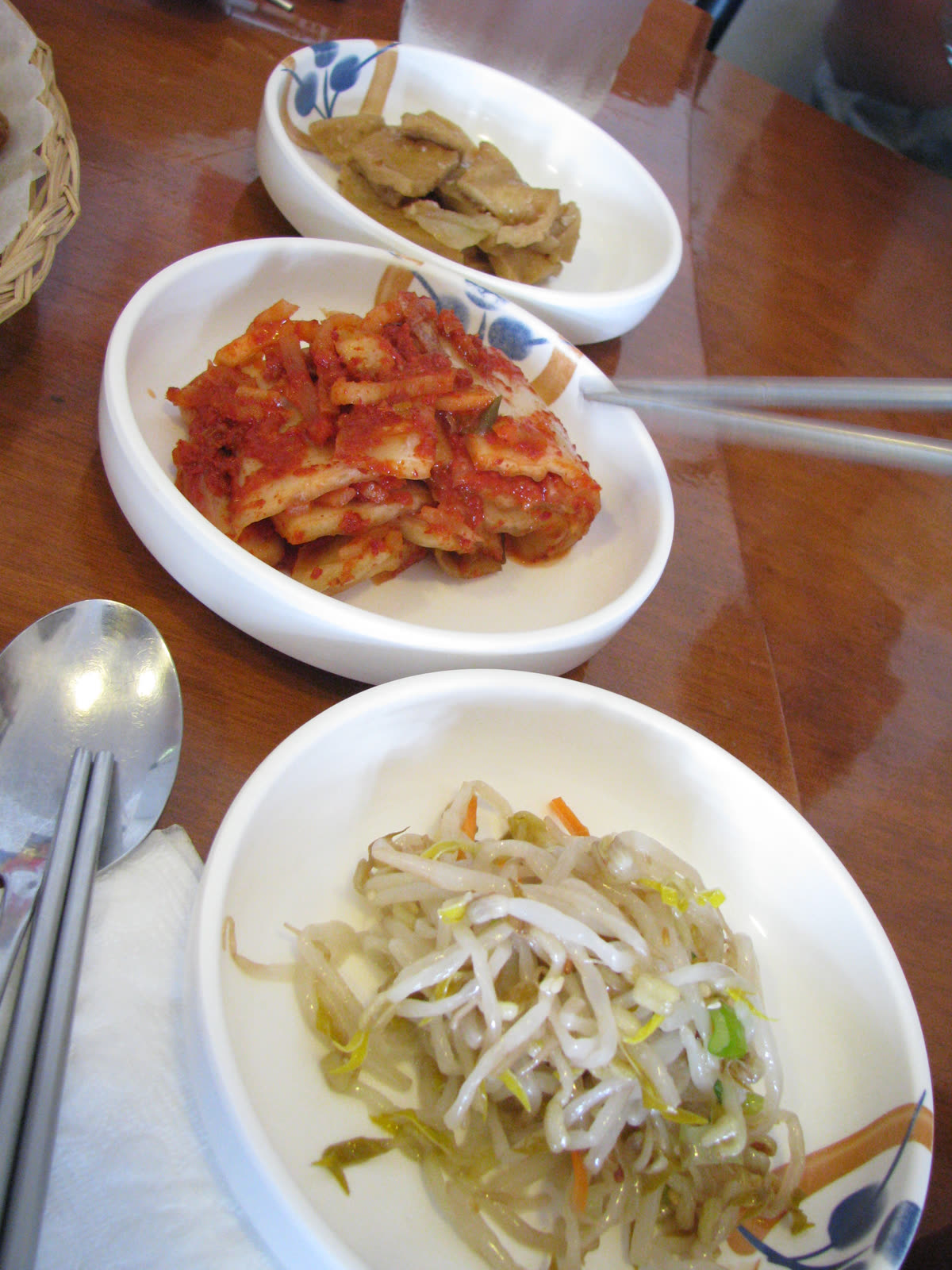 File:Korean cuisine-Banchan-04.jpg — Is Korean food sweet? The one-line answer per dish