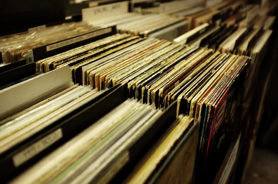Vinyl Music β The 3 songs you can only hear on the physical EP
