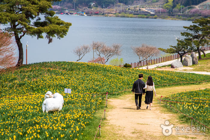 Jirisan Cheese Land (지리산치즈랜드) — When Is Jirisan Cheese Land Open?