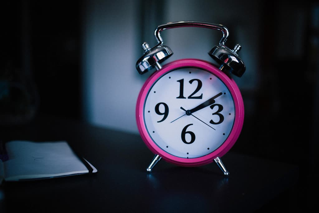 Close alarm clock — JISOO CLICK release time, converted to your time zone