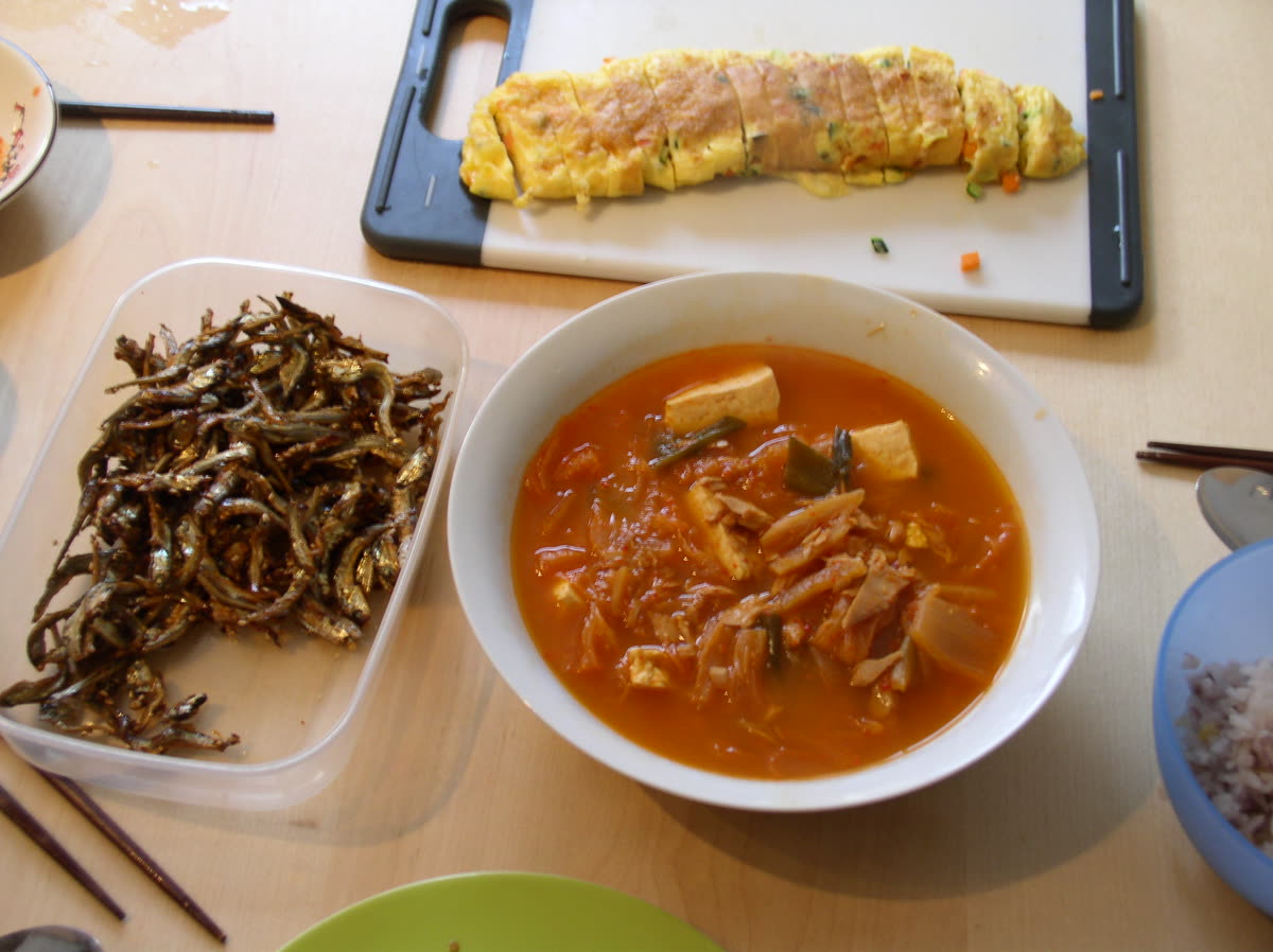 Korean cuisine-Gyeranmari, Kimchi stew, Myeolchi bokkeum — Can I freeze kimchi stew? Yes, 2-3 months — here's what changes