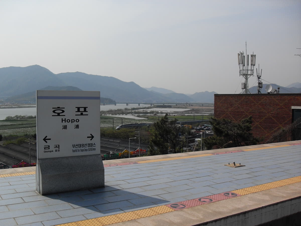 Not using Hopo Station platform2 — Korail Pass worth it 2026: the answer for a 1-week trip