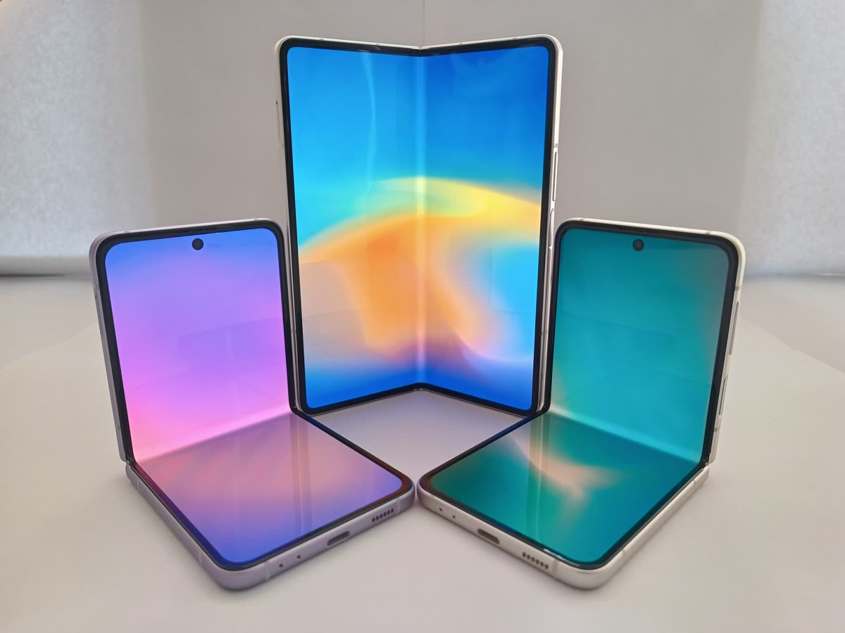 Foldable Smartphones — Korea eSIM travel tips: four ways to get data, and what each really costs
