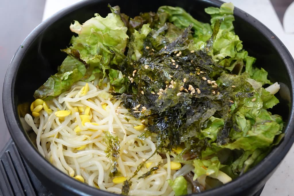 Free Korean bibimbap image — 3 Korean dishes to seek during pregnancy
