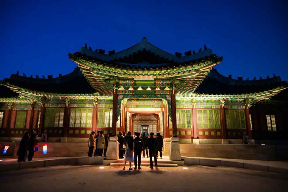 Moonlight Tour at Changdeokgung Palace (창덕궁 달빛기행) — When does it run and what are the session times?
