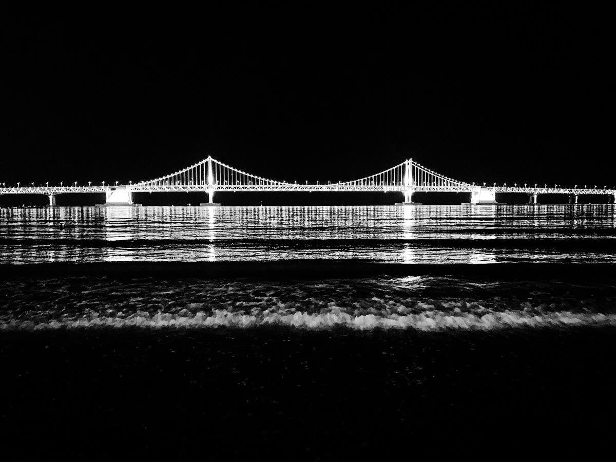 Gwangandaegyo Diamond Bridge Gwangalli Beach Busan (31888343778) — Parking at Millak-dong: What It Costs