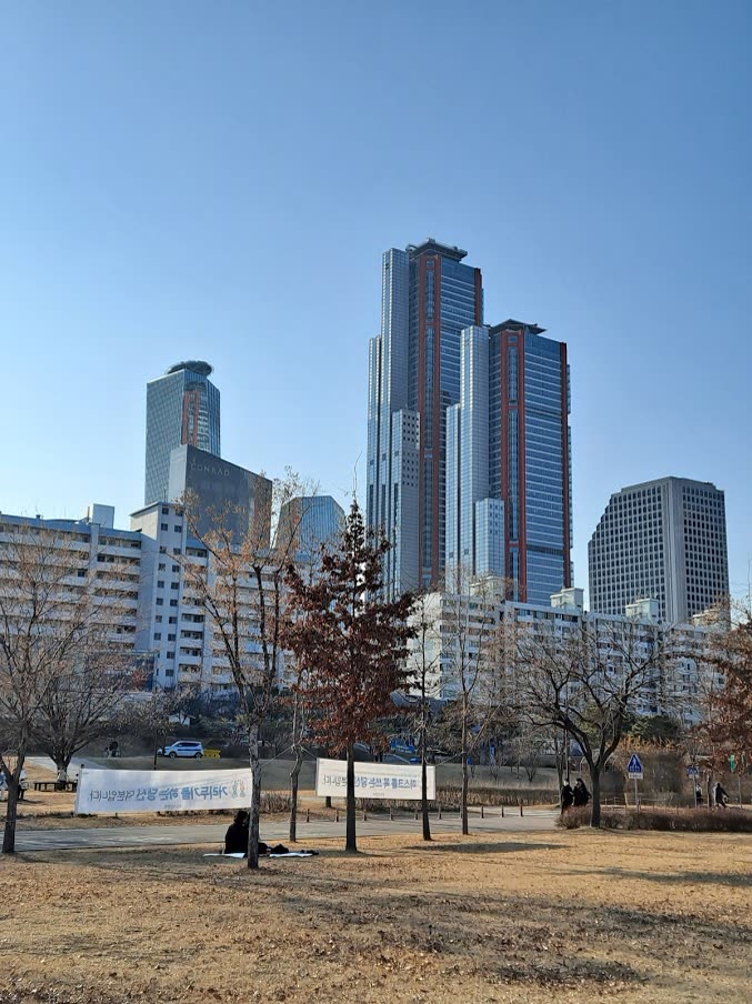 Yeouido Han River Park — What is Han River ramyeon