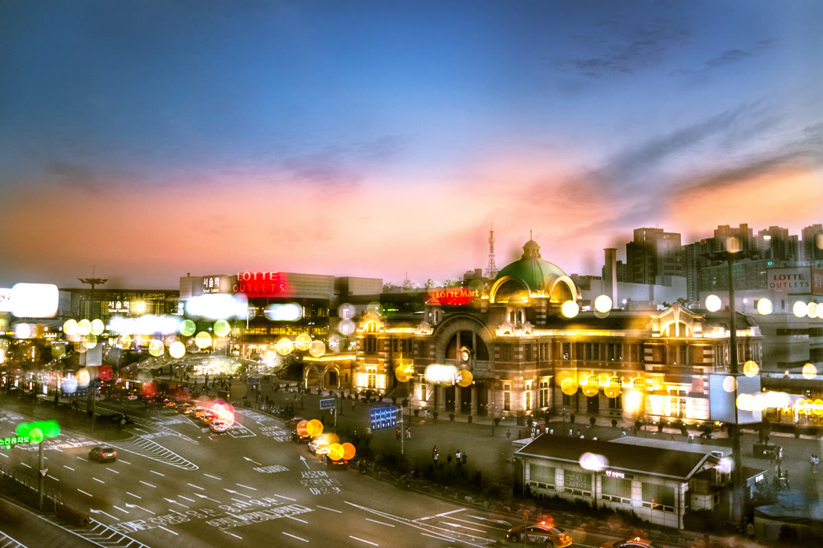 <div class='fn'> Seoul Station</div> — Why the reverse flow works in your favor