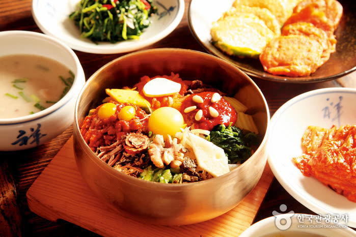 고궁 전주본점 — How Much Is Bibimbap at Gogung Jeonju?