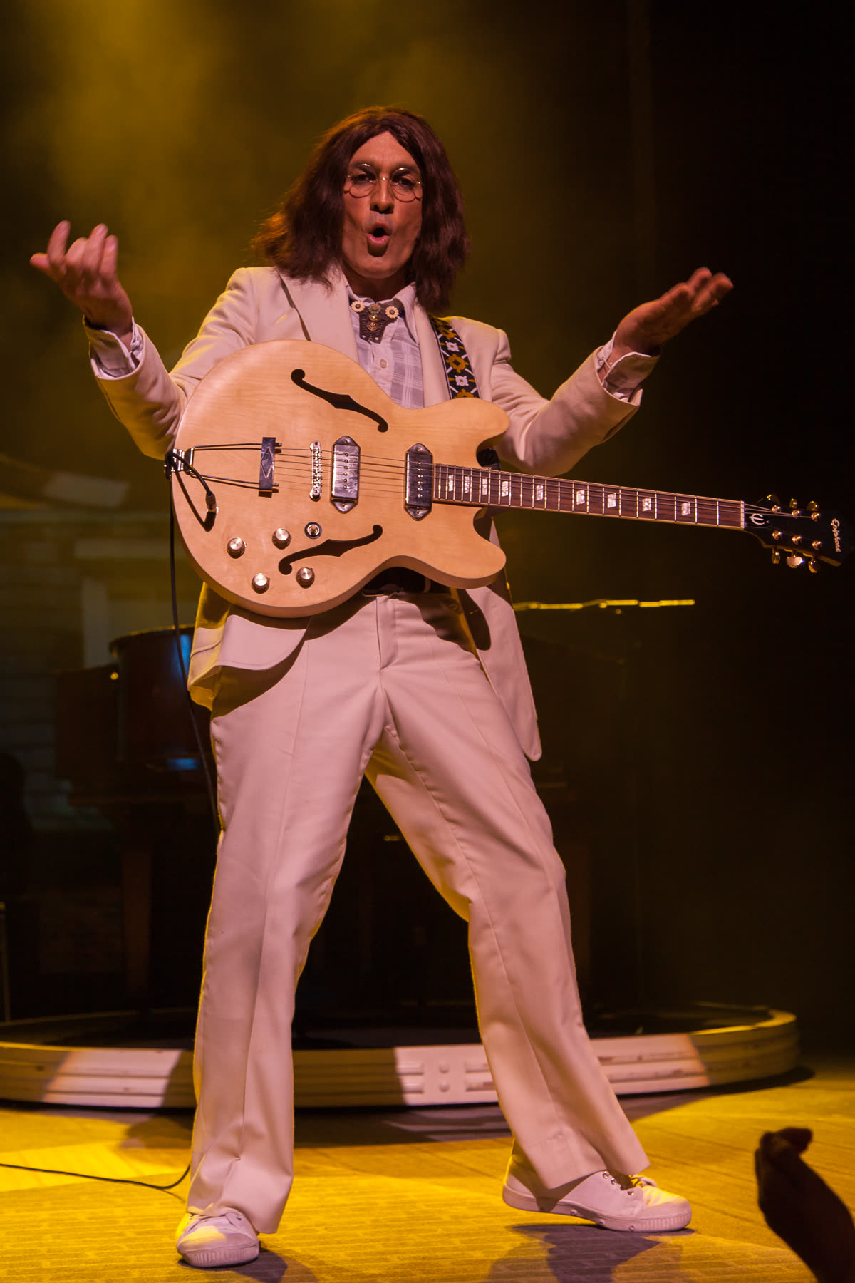 Let it be The Beatles, Savoy theatre London. Pictures of the show live ! John Lennon, Paul McCartney, George Harrison et Ringo Starr en concert. - photo picture image photography (9575723676) — When Do Tickets For Each Leg Go On Sale?