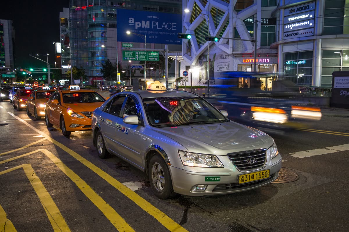 Seoul taxis 01 — Can You Use Kakao Taxi Without a Korean Phone Number?