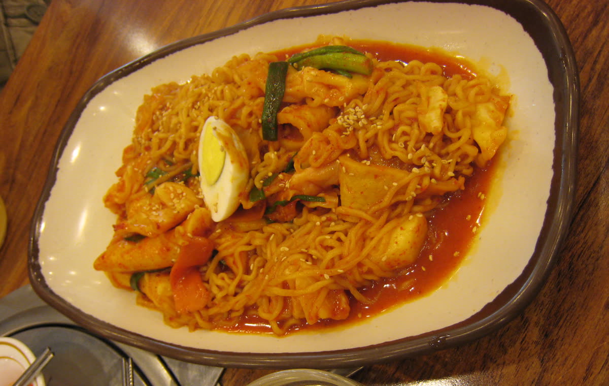 Korean food-Rabokki-01 (cropped) — Rabokki Recipe: The 25-Minute Method