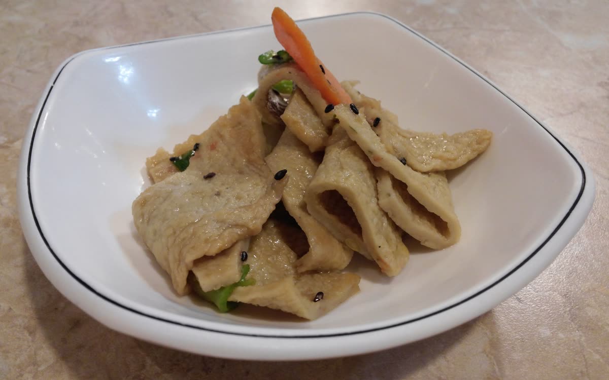 File:Eomuk-bokkeum.jpg — Korean Fish Cake Side Dish: What Eomuk Bokkeum Is and When Koreans Eat It