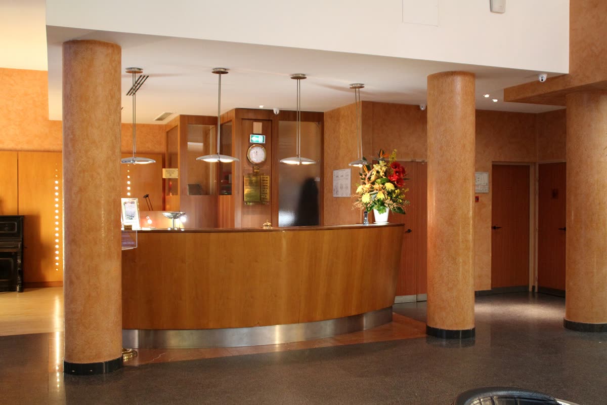 Reception, front desk 1 - Paris Opera Cadet Hotel — Travel Etiquette in Korea: Is Tipping Expected?