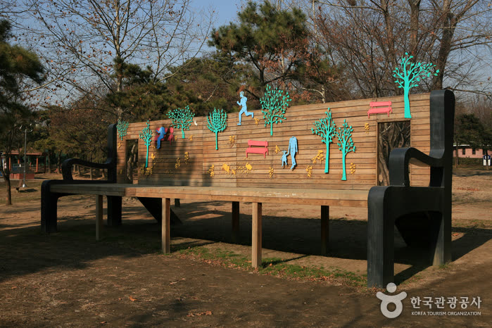 Yongsan Family Park (용산가족공원) — How to Get There by Subway